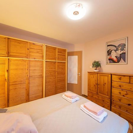 Center Budget Apartment Inside Free Parking Self Check-In Free Streaming Ac Balcony Budapest Eksteriør billede
