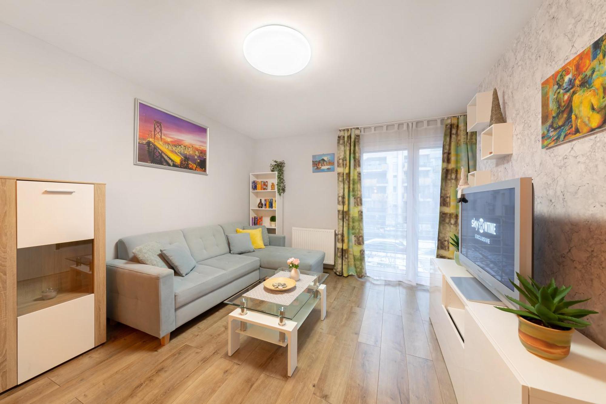 Center Budget Apartment Inside Free Parking Self Check-In Free Streaming Ac Balcony Budapest Eksteriør billede